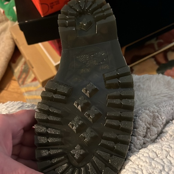 Doc Martin patent leather platform boots - Picture 5 of 5